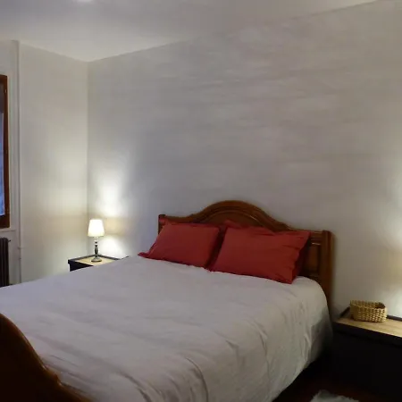 Ferienhaus Maison Nature Au Coeur De Vichy: Confort, Proche De La Ville, Draps Inclus, Animaux Acceptes - Fr-1-489-414 *